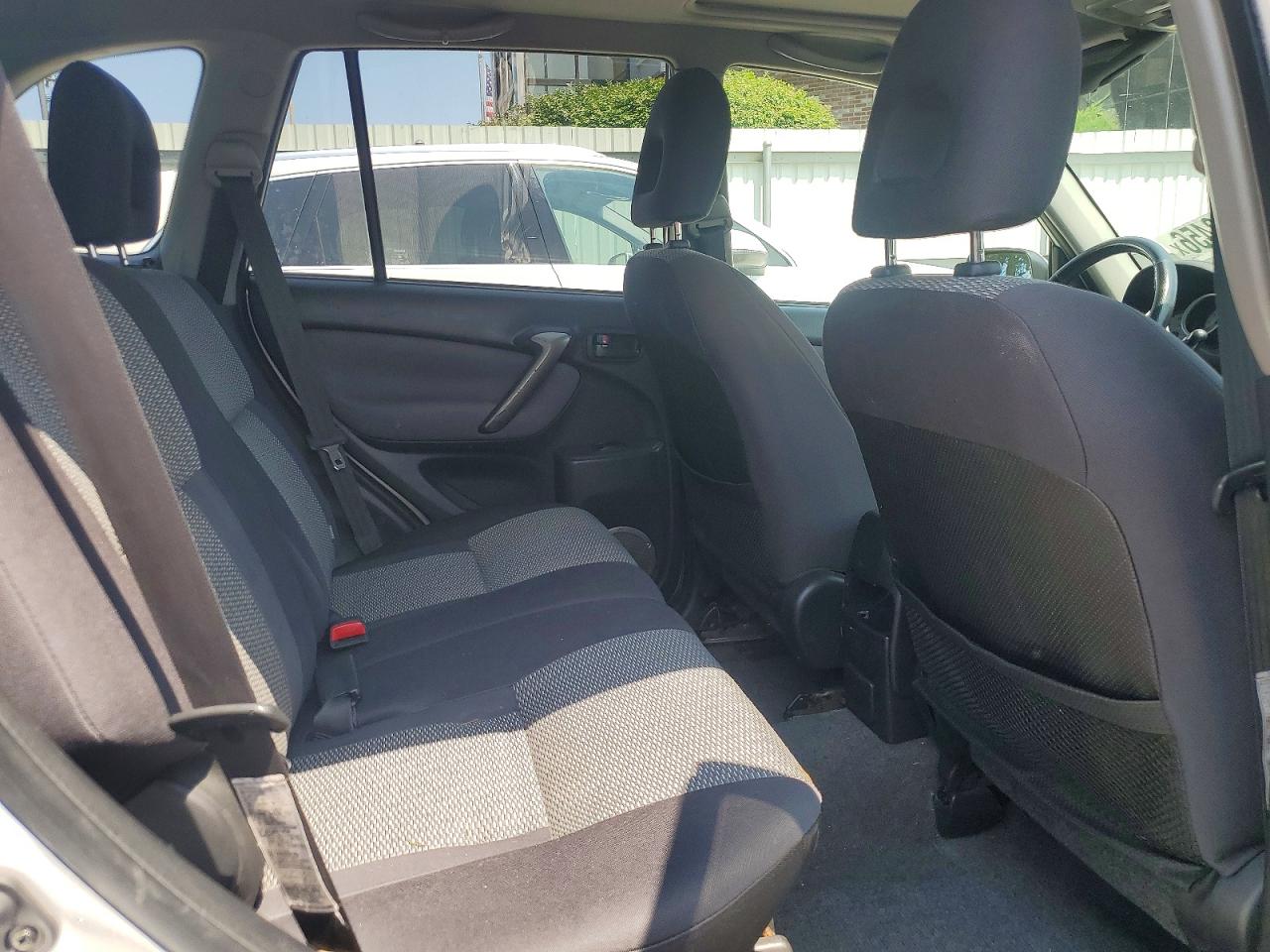 2005 Toyota Rav4 Base Silver vin: JTEGD20V650049068
