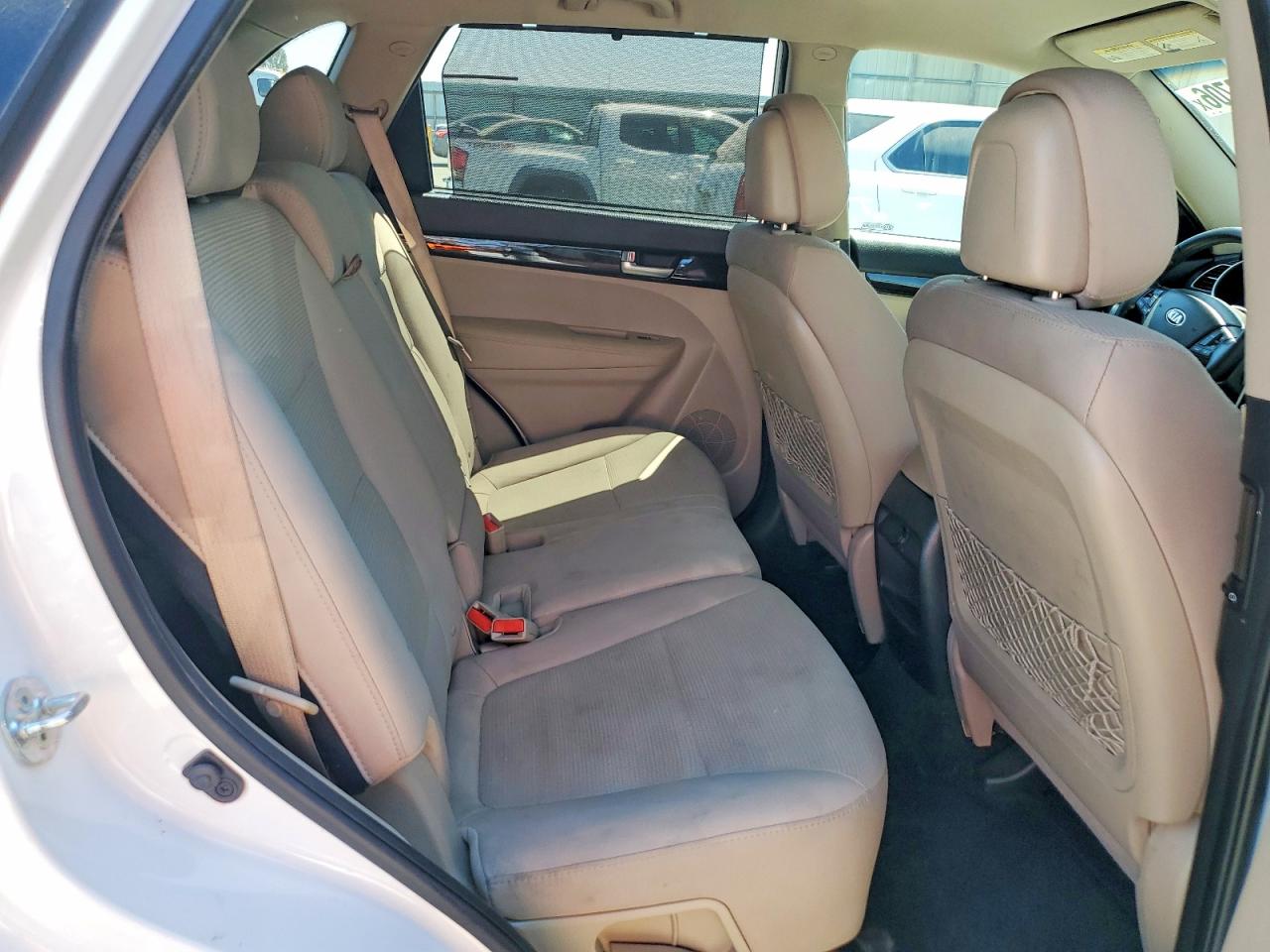 2015 Kia Sorento Lx Белый vin: 5XYKT4A62FG562186