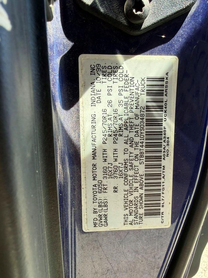 2000 Toyota Tundra Sr5 Blue vin: 5TBBT4410YS034872