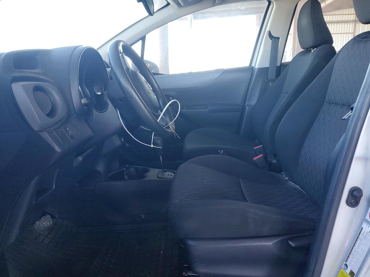 2014 Toyota Yaris 5-door L Fleet Gray vin: VNKKTUD31EA007012