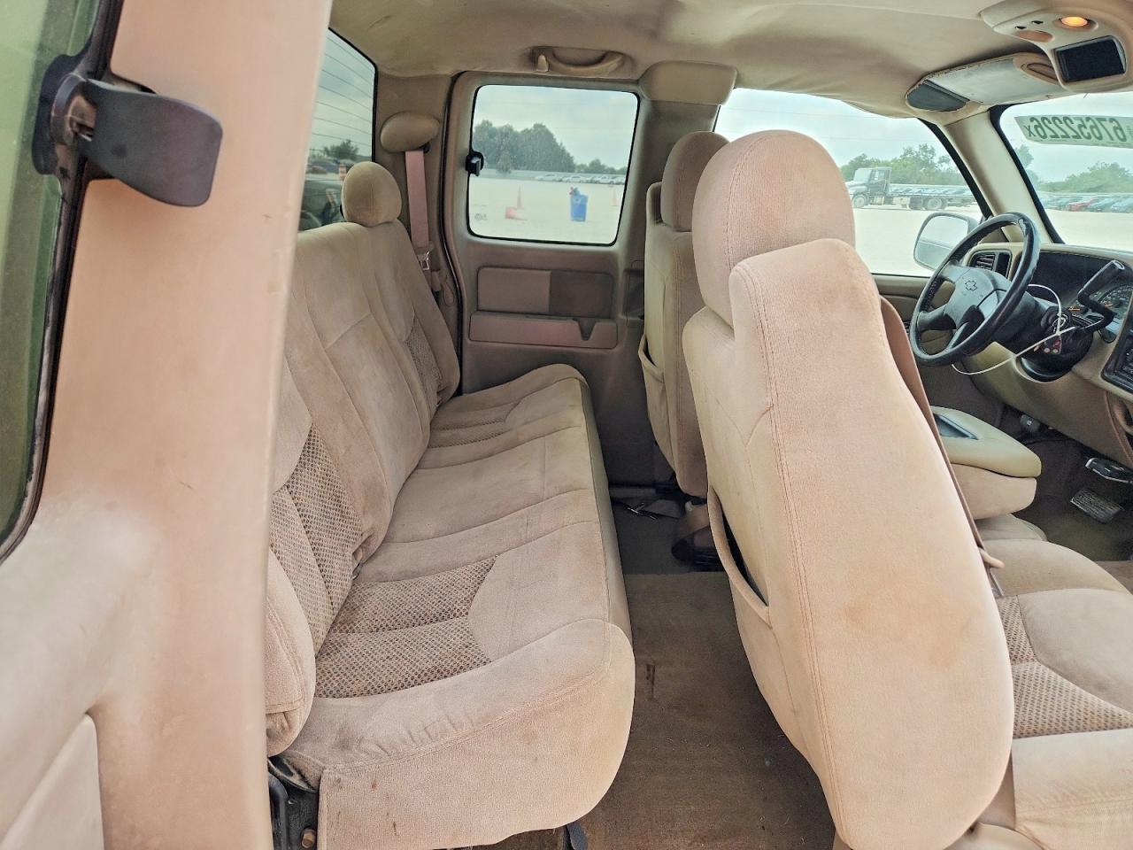 2005 Chevrolet Silverado C1500 Золотой vin: 2GCEC19V951310872