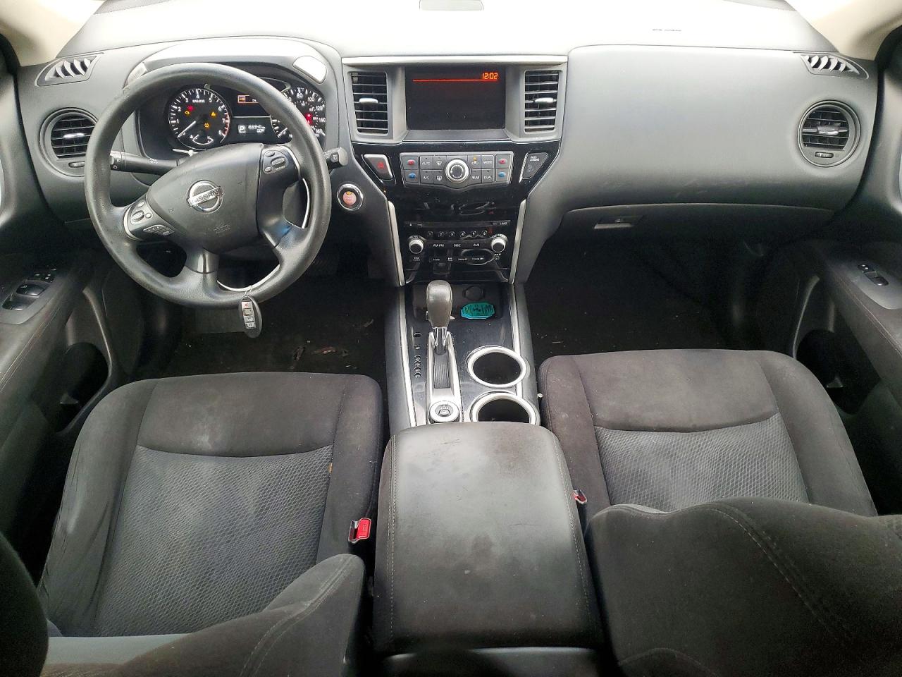 2015 Nissan Pathfinder S Silver vin: 5N1AR2MM5FC667295
