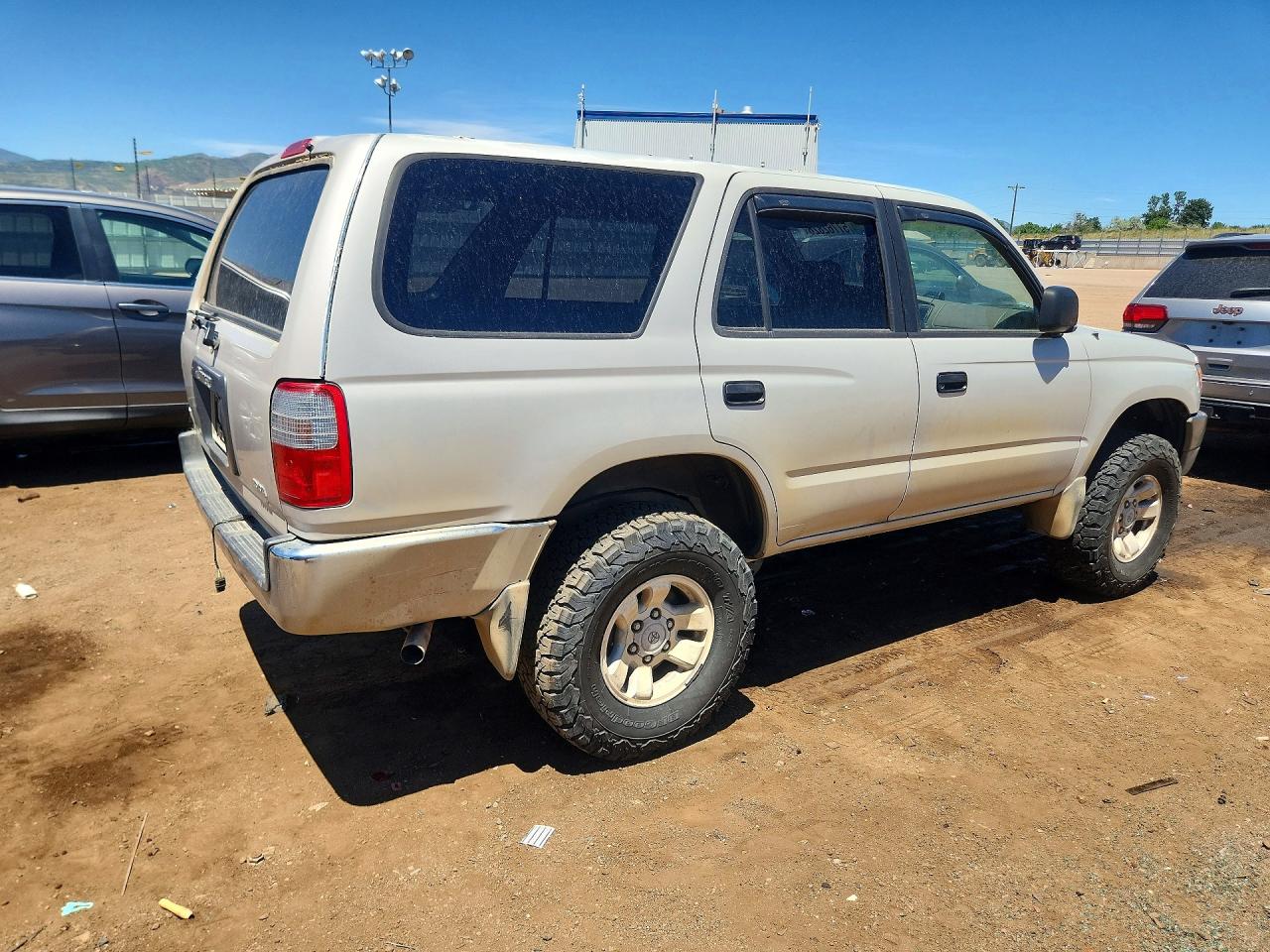 1998 Toyota 4runner Base Silver vin: JT3GM84R2W0033492