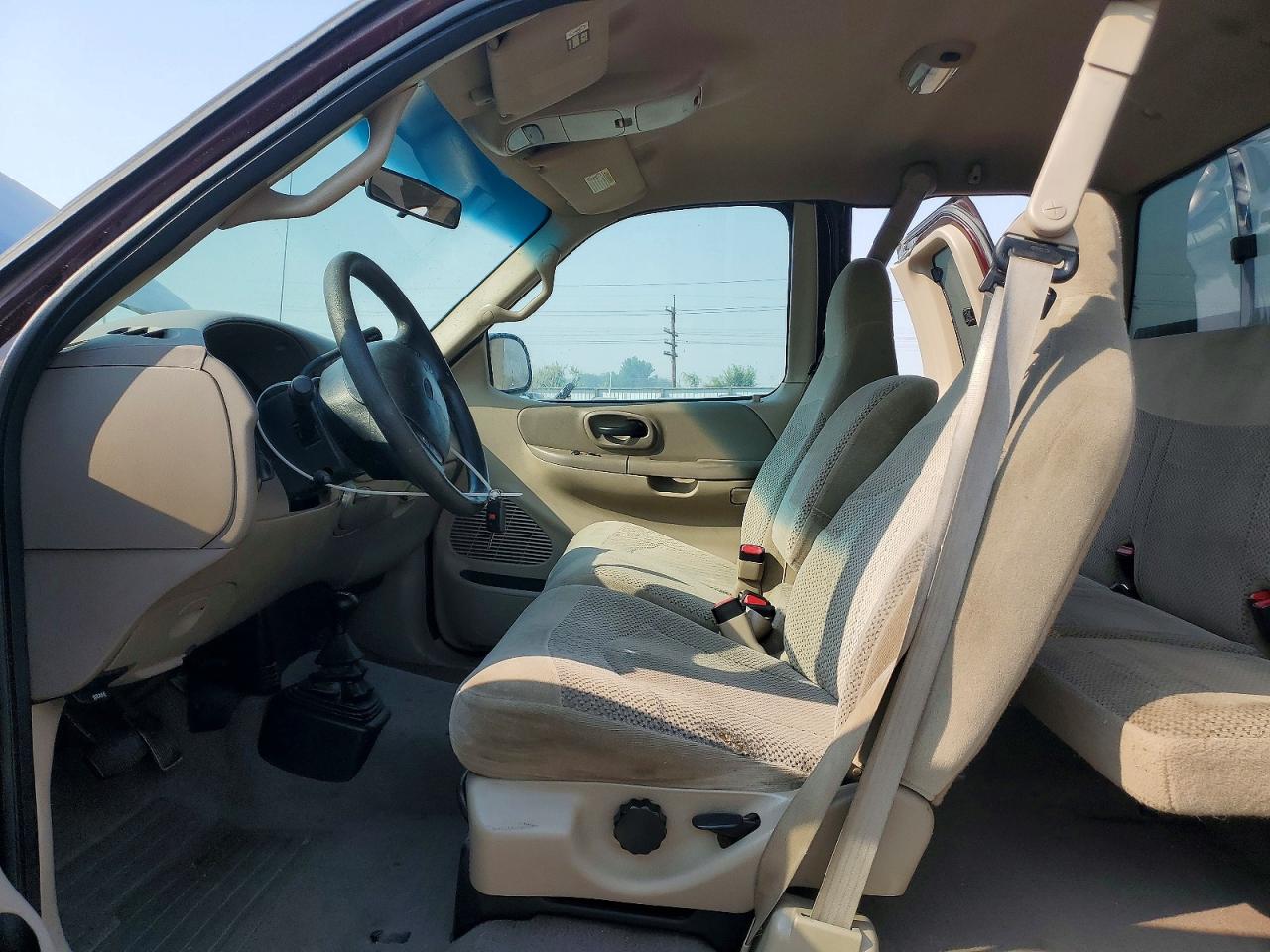 2000 Ford F150 Burgundy vin: 1FTRX18L9YNB36147