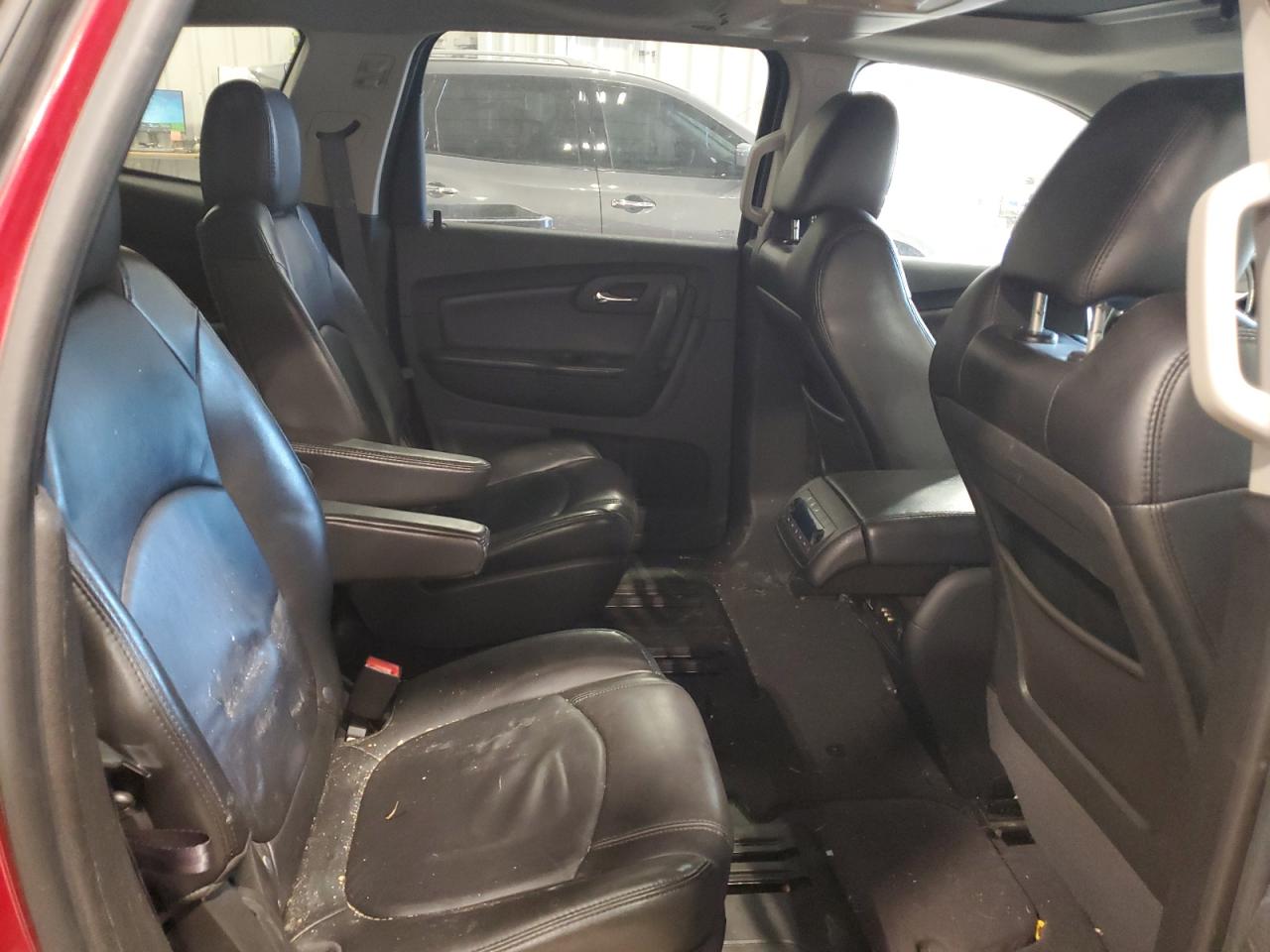2012 Chevrolet Traverse 4d L Crimson vin: 1GNKRJED8CJ334945