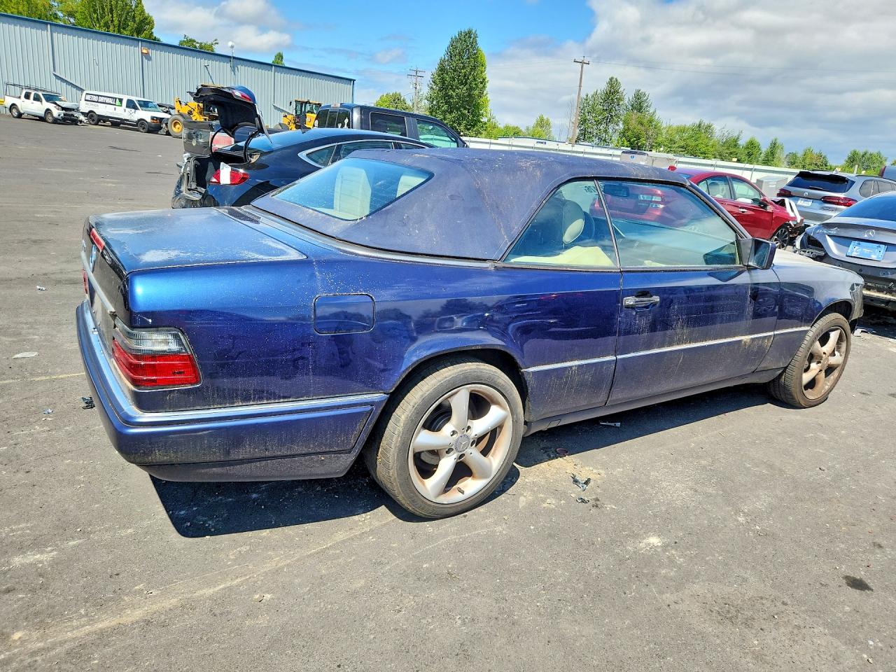 1995 Mercedes-benz E 320 Blue vin: WDBEA66EXSC279188