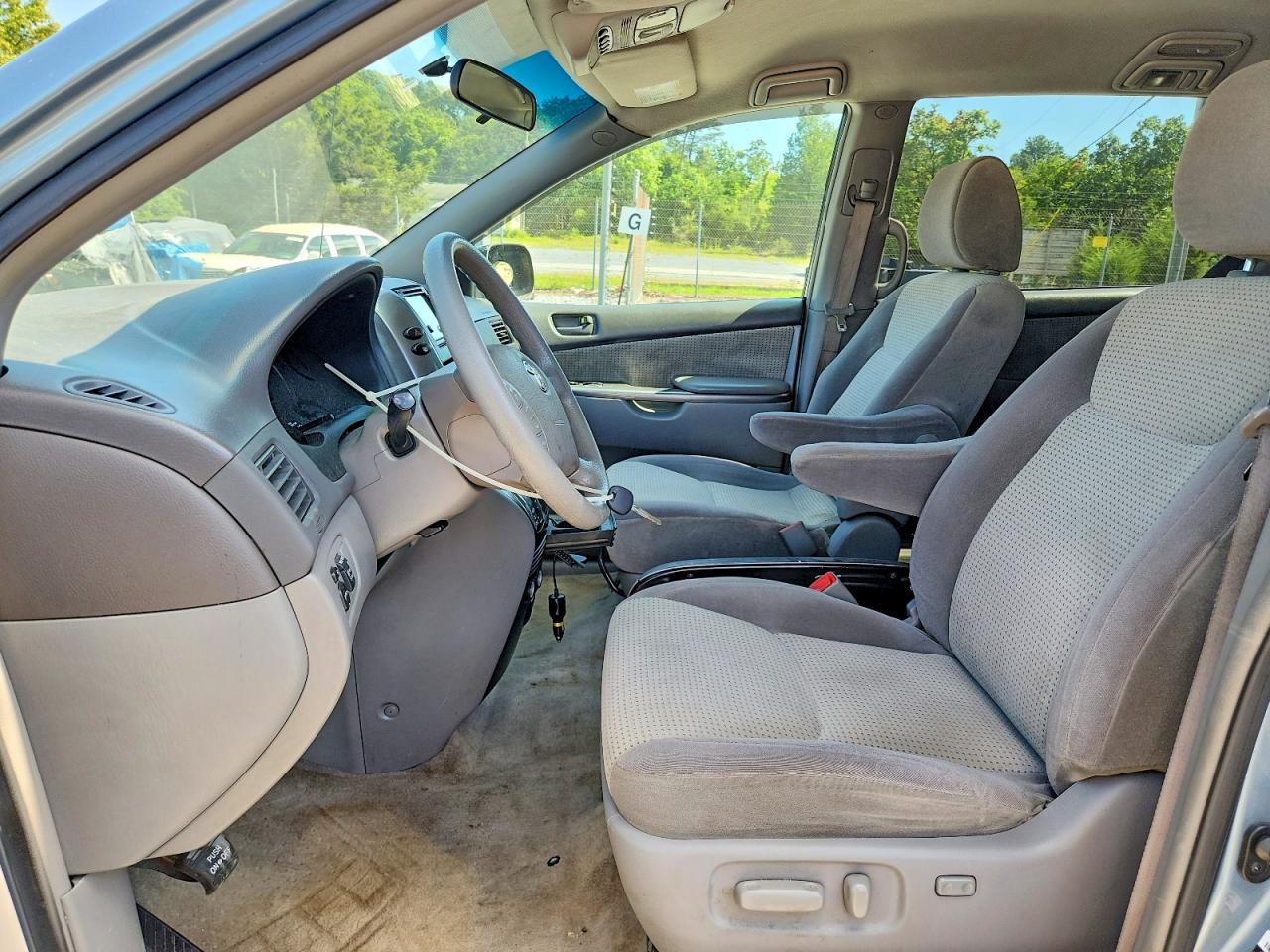 2009 Toyota Sienna Le 7-passenger Blue vin: 5TDZK23C69S245883