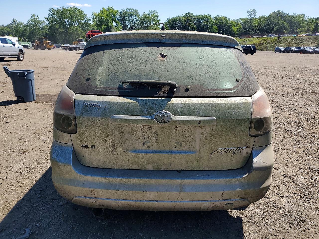 2005 Toyota Matrix Base Silver vin: 2T1LR32E35C470243
