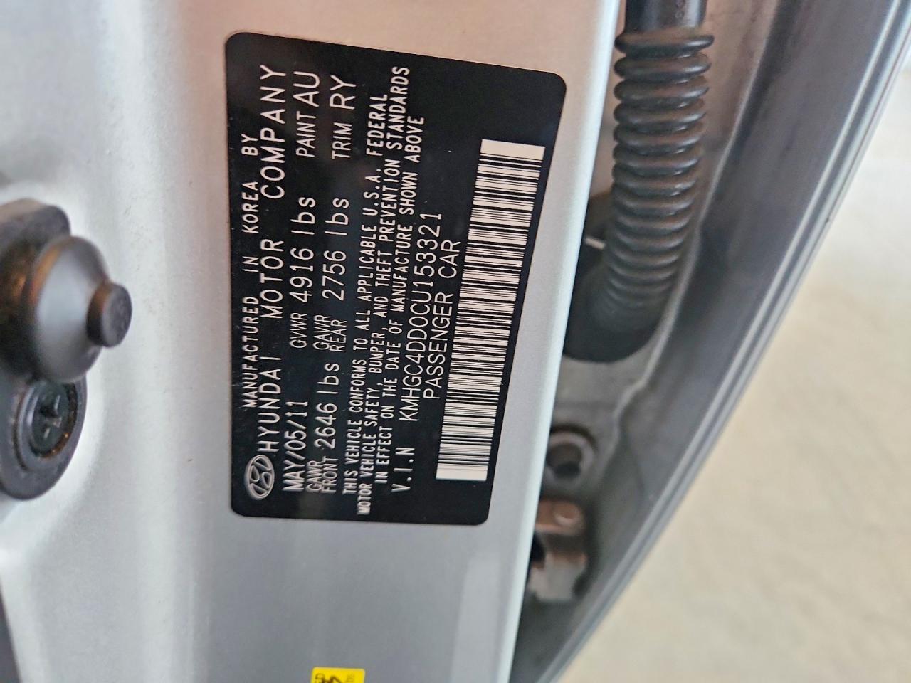 2012 Hyundai Genesis 3.8l Silver vin: KMHGC4DD0CU153321