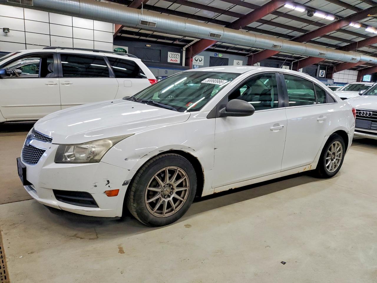 2012 Chevrolet Cruze Ls Белый vin: 1G1PC5SH8C7383163