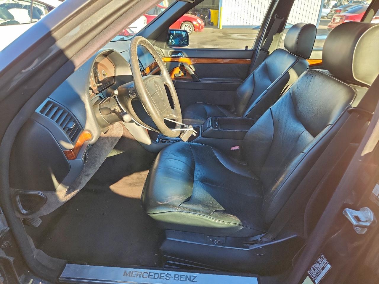 1994 Mercedes-benz S 320 Black vin: WDBGA32EXRA190286