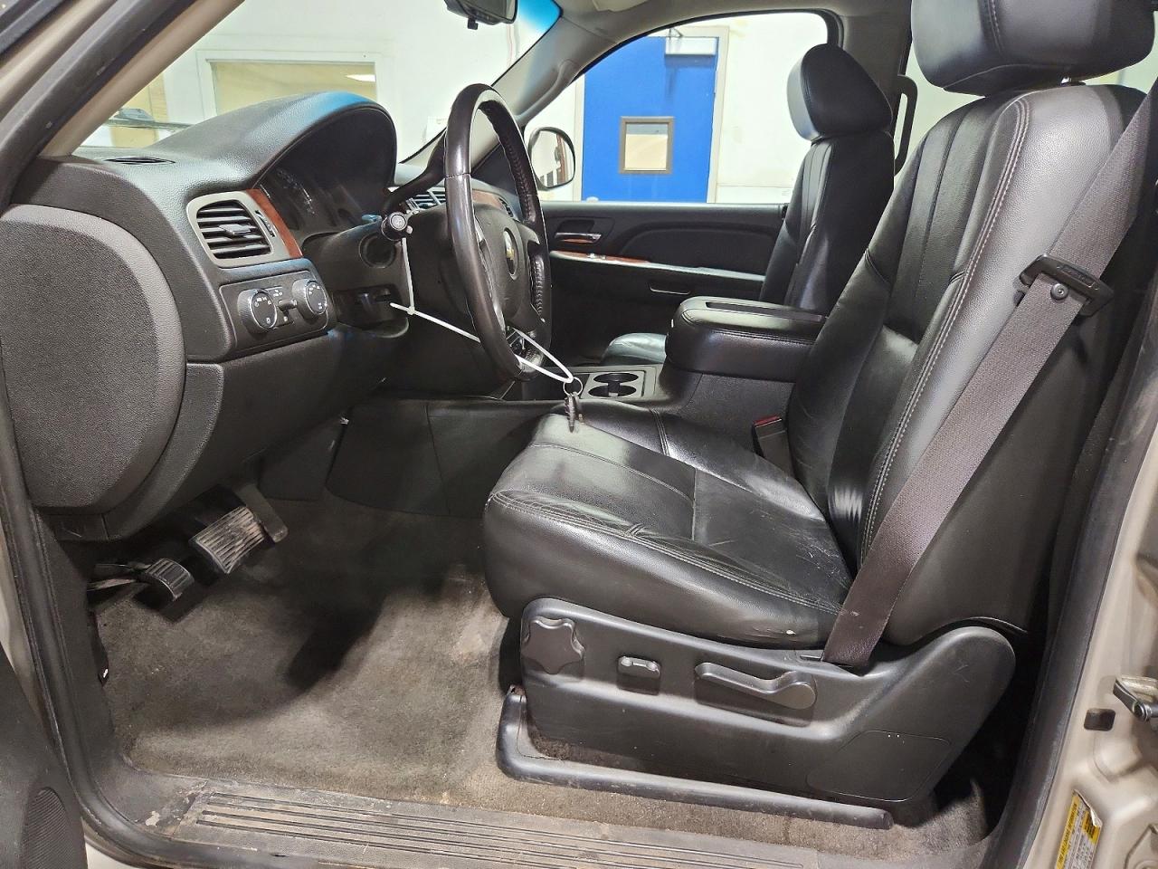 2009 Chevrolet Suburban K1500 Lt Silver vin: 1GNFK26319R249831