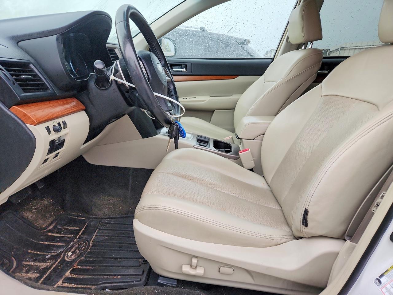 2013 Subaru Outback 2.5i Limited Белый vin: 4S4BRCPC1D3267812