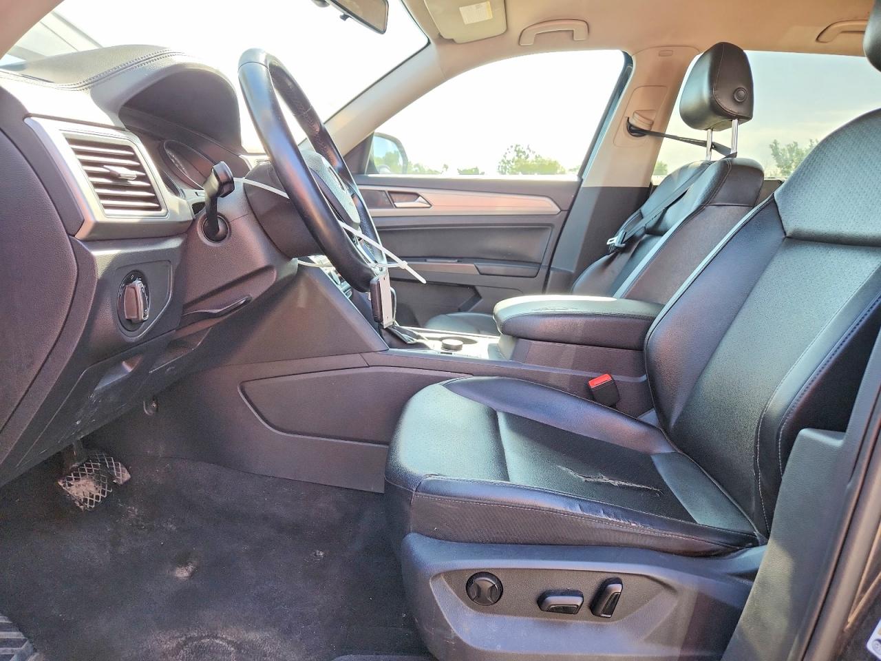 2018 Volkswagen Atlas Se Black vin: 1V2KR2CA8JC505832