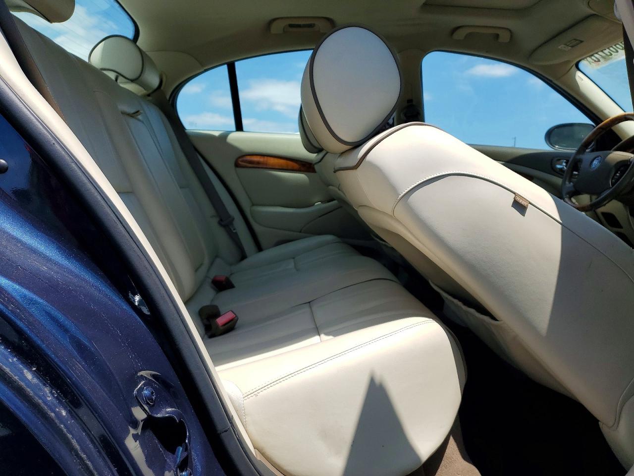 2007 Jaguar S-type Blue vin: SAJWA01A97FN73857