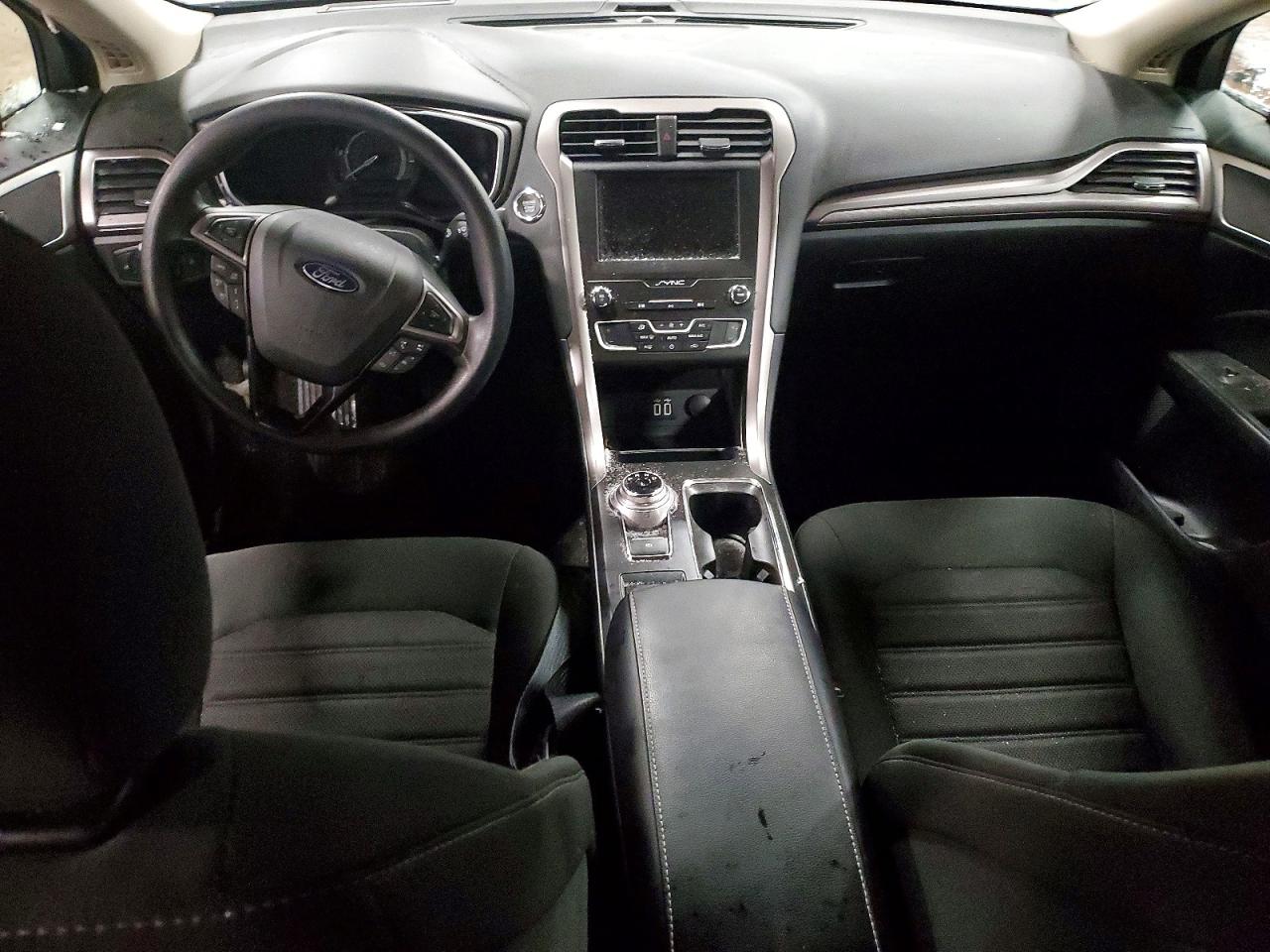 2020 Ford Fusion Se Red vin: 3FA6P0HDXLR107631