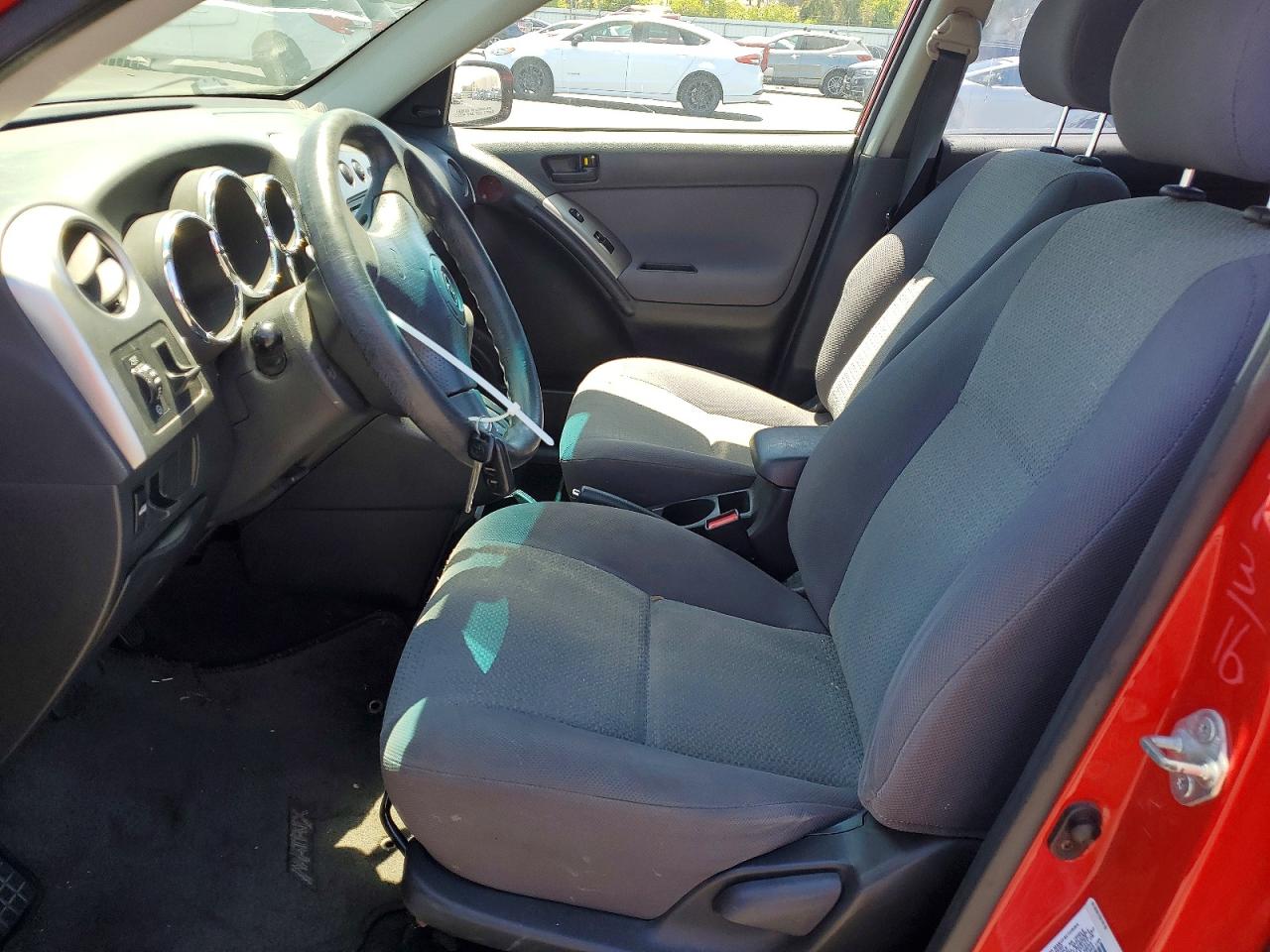 2003 Toyota Corolla Matrix Xr Red vin: 2T1KR32E53C047270