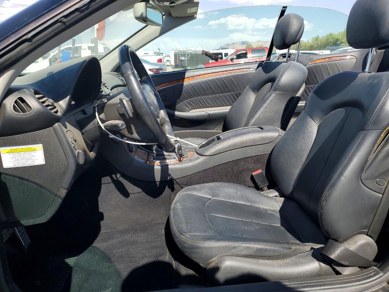 2008 Mercedes-benz Clk 550 Black vin: WDBTK72F38T092974