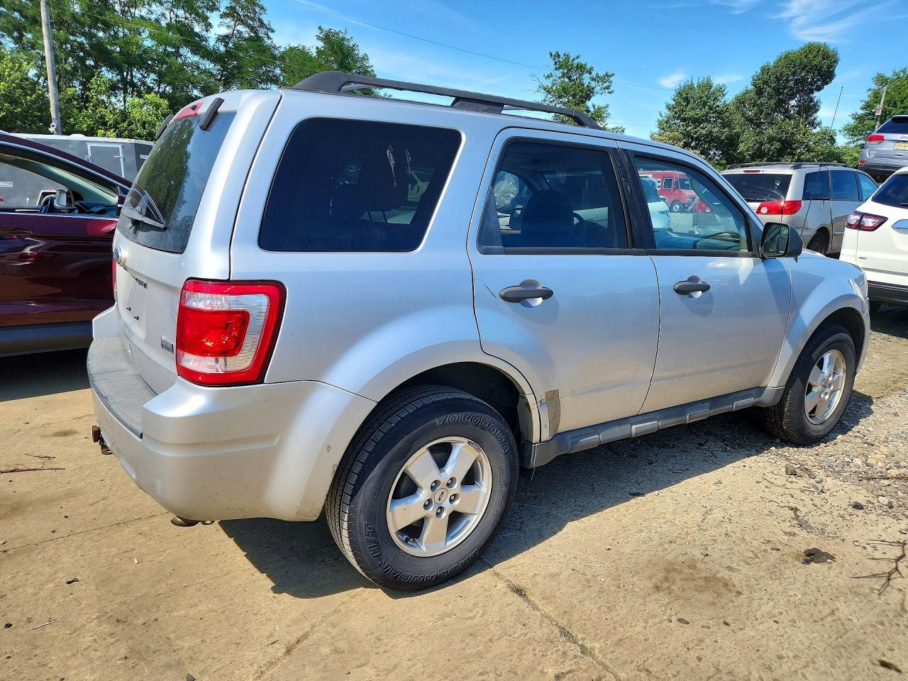 2011 Ford Escape Xlt Серебряный vin: 1FMCU0DG8BKA66033