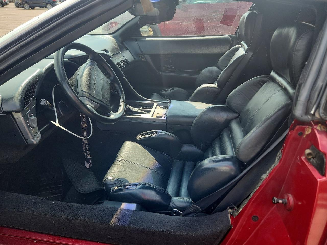 1990 Chevrolet Corvette Red vin: 1G1YY3384L5116574