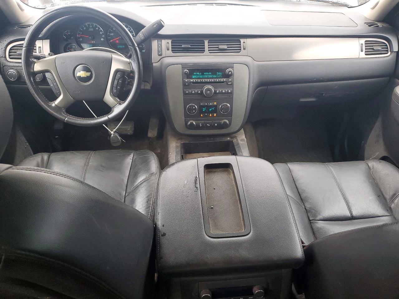 2010 Chevrolet Avalanche Lt White vin: 3GNVKFE08AG238677