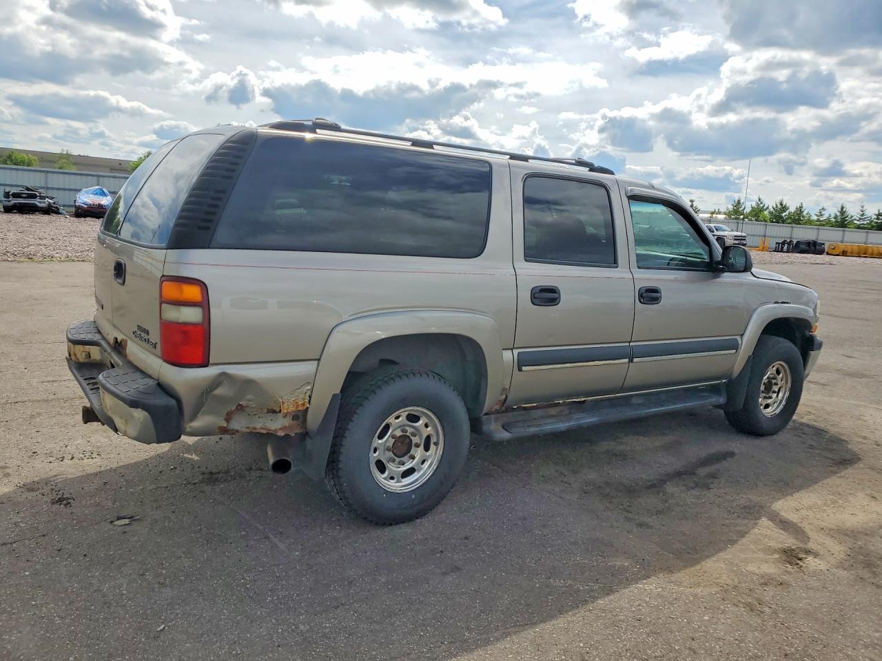 2003 Chevrolet Suburban K2500 Tan vin: 3GNGK26U03G153354