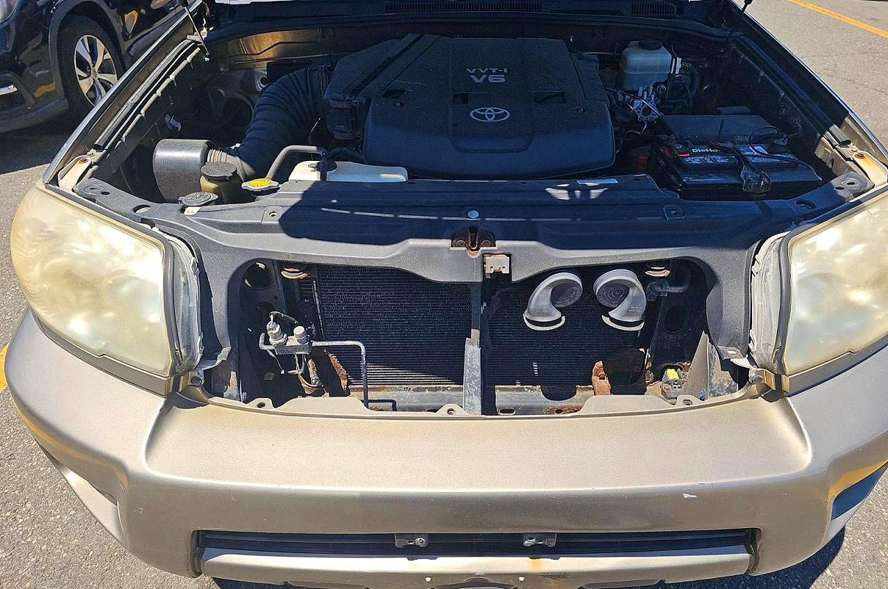 2007 Toyota 4runner Sr5 Gold vin: JTEBU14RX78092642