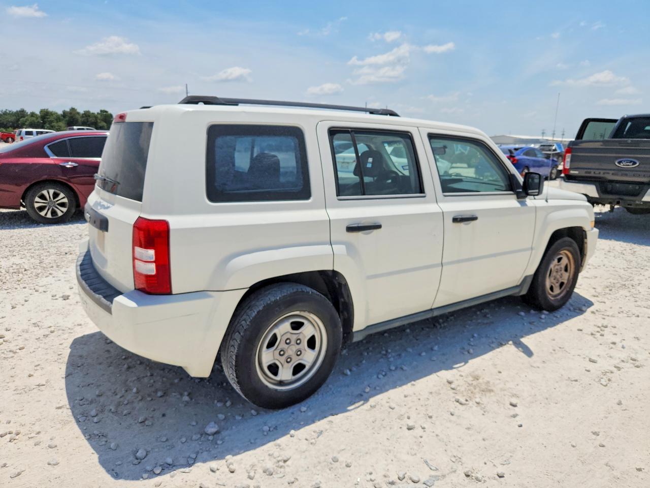 2008 Jeep Patriot Sport White vin: 1J8FT28058D554147