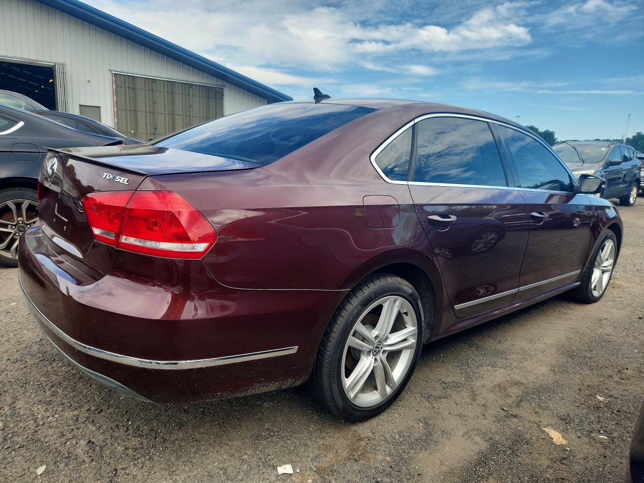 2013 Volkswagen Passat Sel Burgundy vin: 1VWCN7A33DC093307