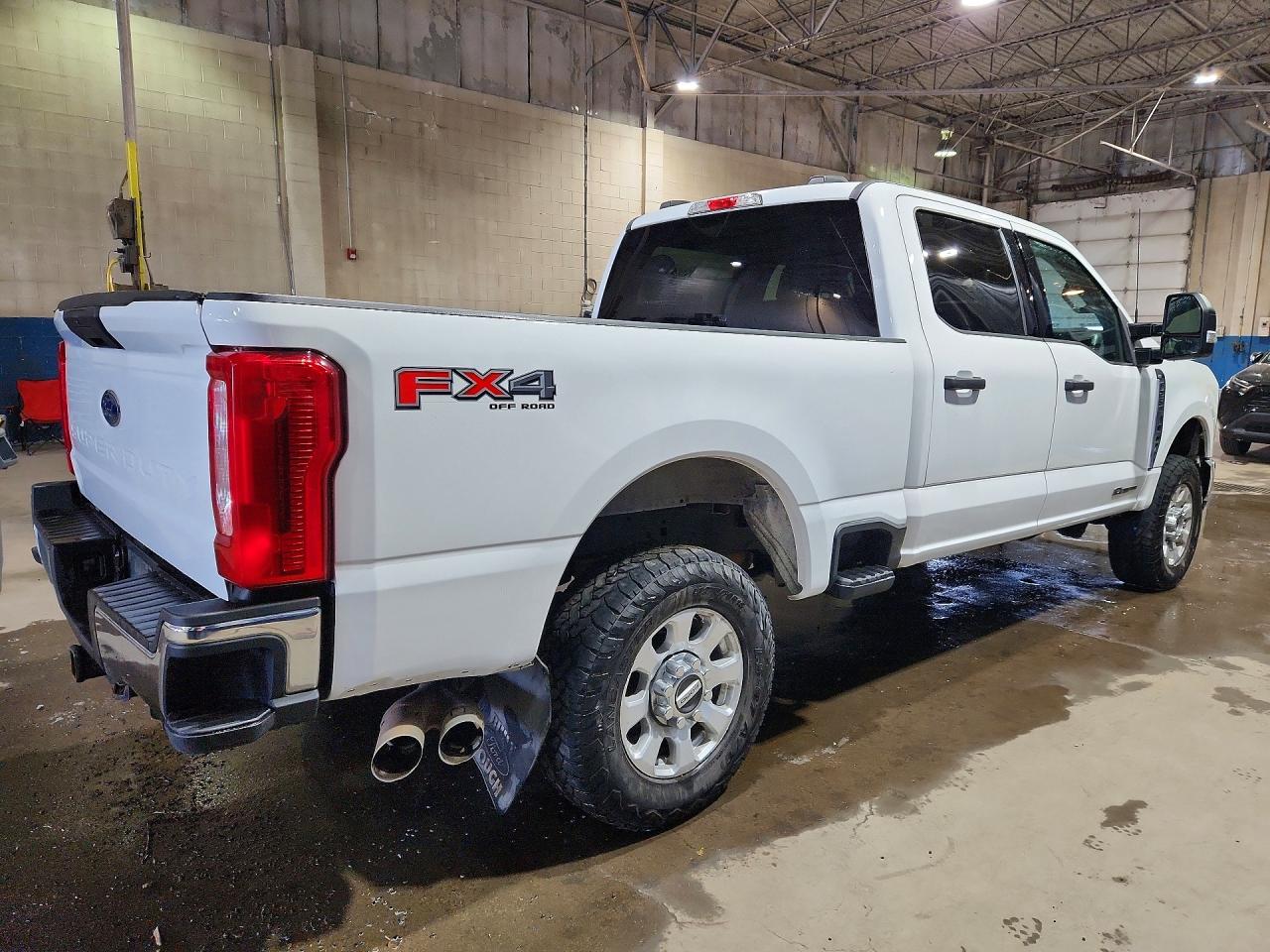 2024 Ford F250 Super Duty White vin: 1FT8W2BT5REC22330