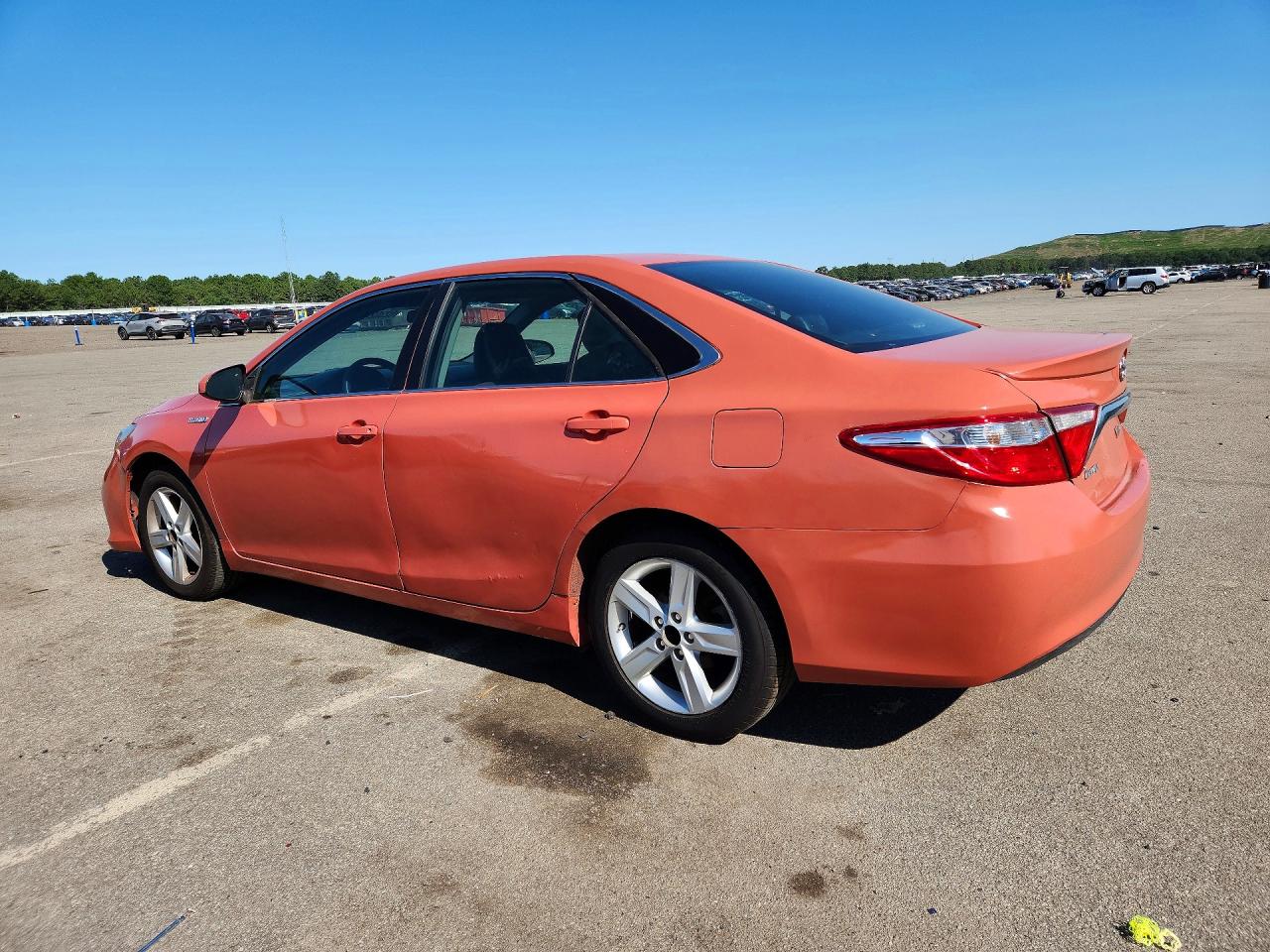 2015 Toyota Camry Hybrid Le Оранжевый vin: 4T1BD1FKXFU150710