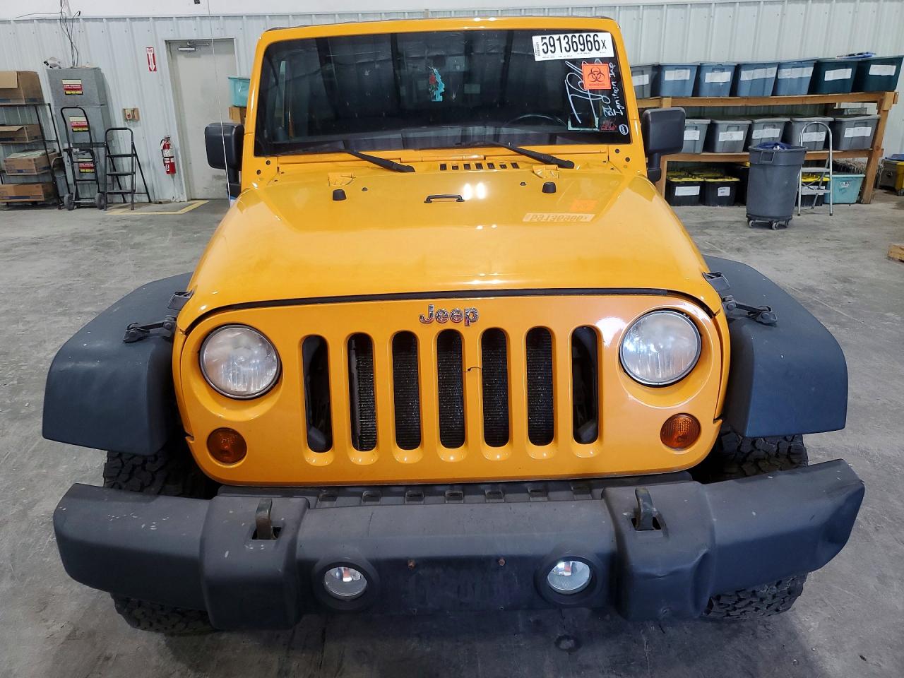 2013 Jeep Wrangler Unlimited Sport Yellow vin: 1C4BJWDG3DL557117