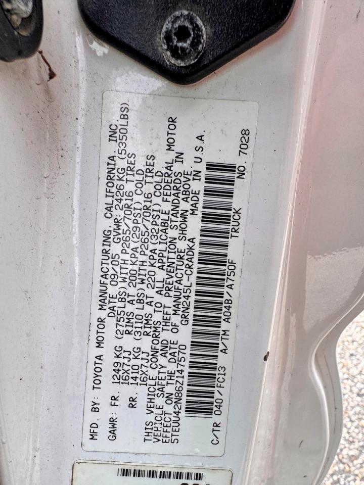 2006 Toyota Tacoma V6 White vin: 5TEUU42N86Z147570