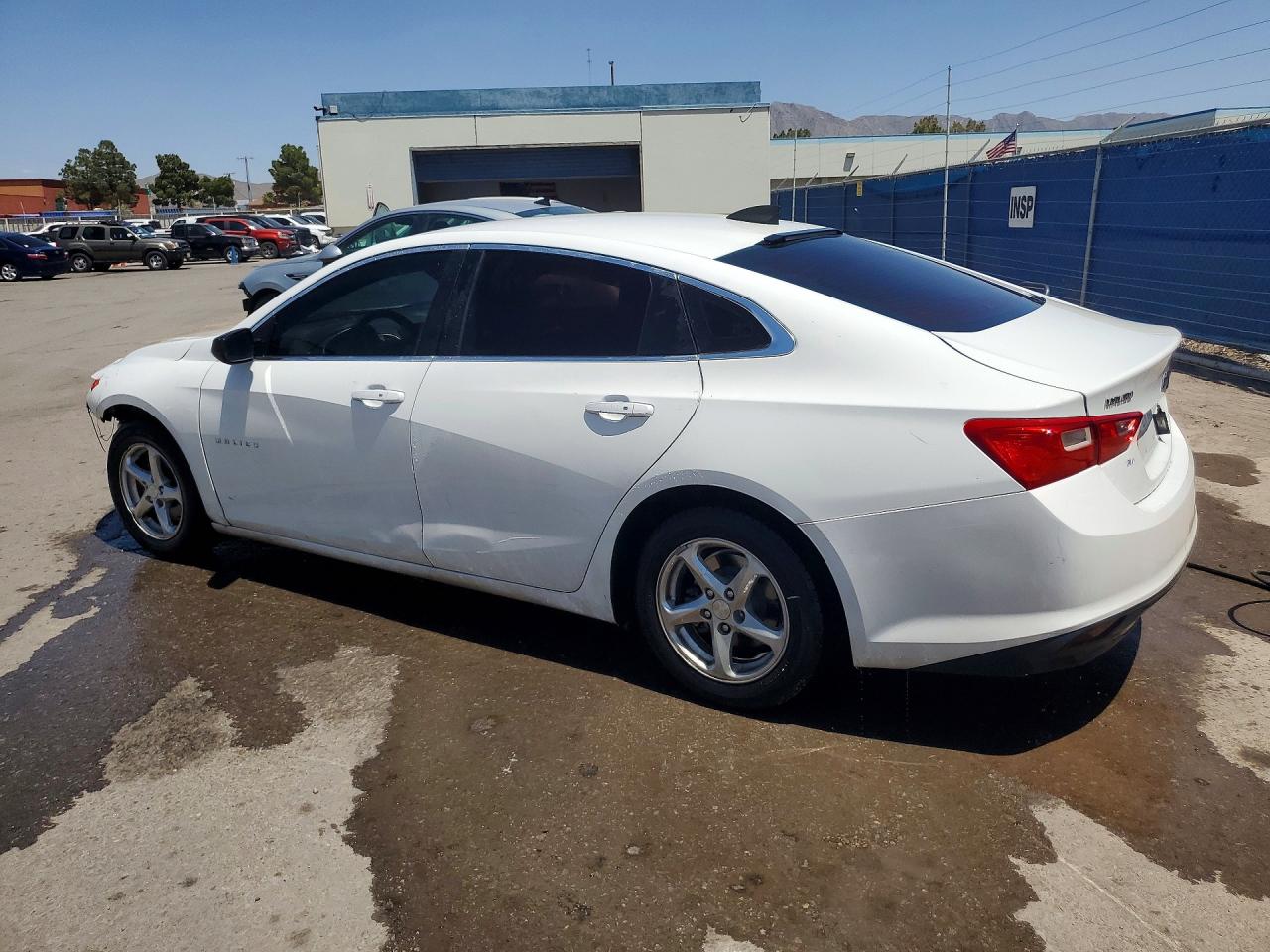 2018 Chevrolet Malibu Ls Белый vin: 1G1ZB5ST6JF104621