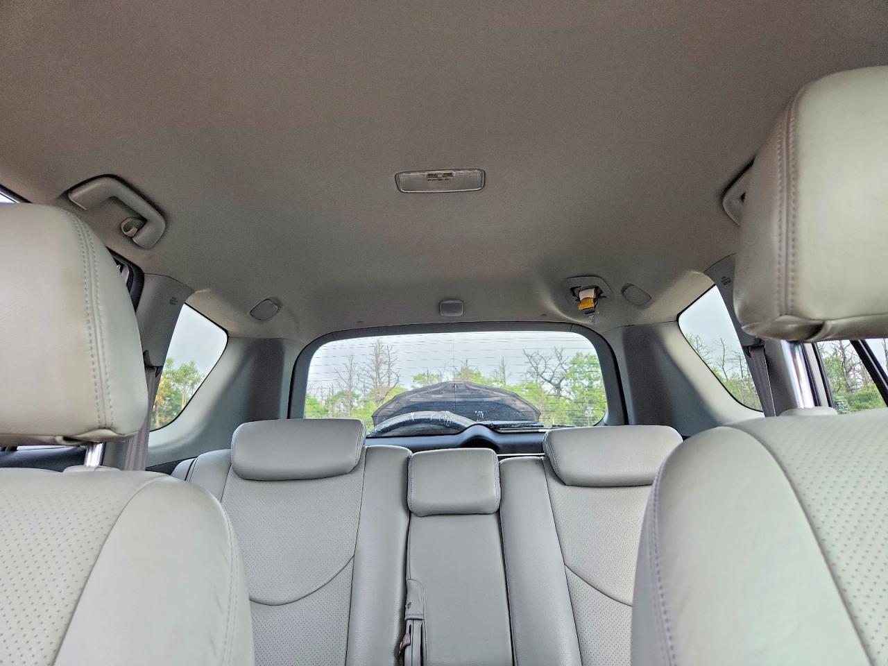 2007 Toyota Rav4 Base Silver vin: JTMBD33V576029975