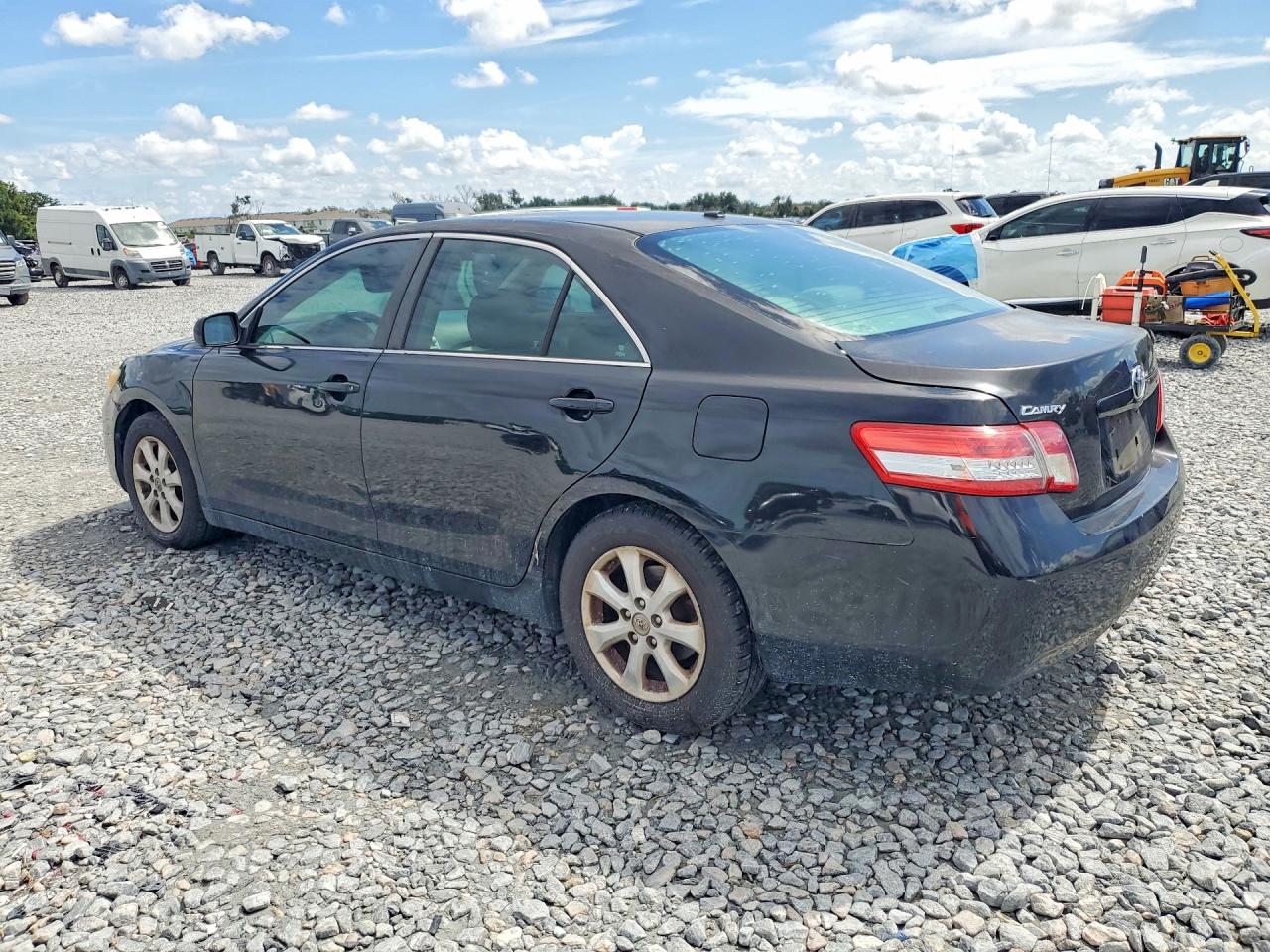 2011 Toyota Camry Le Black vin: 4T1BF3EK8BU176577