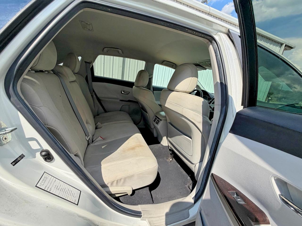 2012 Toyota Venza Le White vin: 4T3ZA3BB2CU055814