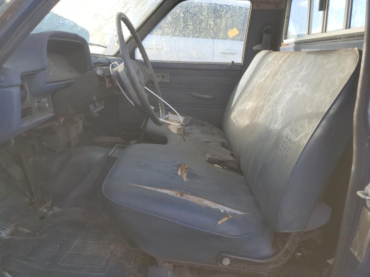1983 Toyota Pickup 1/2 Ton Rn44 Blue vin: JT4RN44RXD1155356