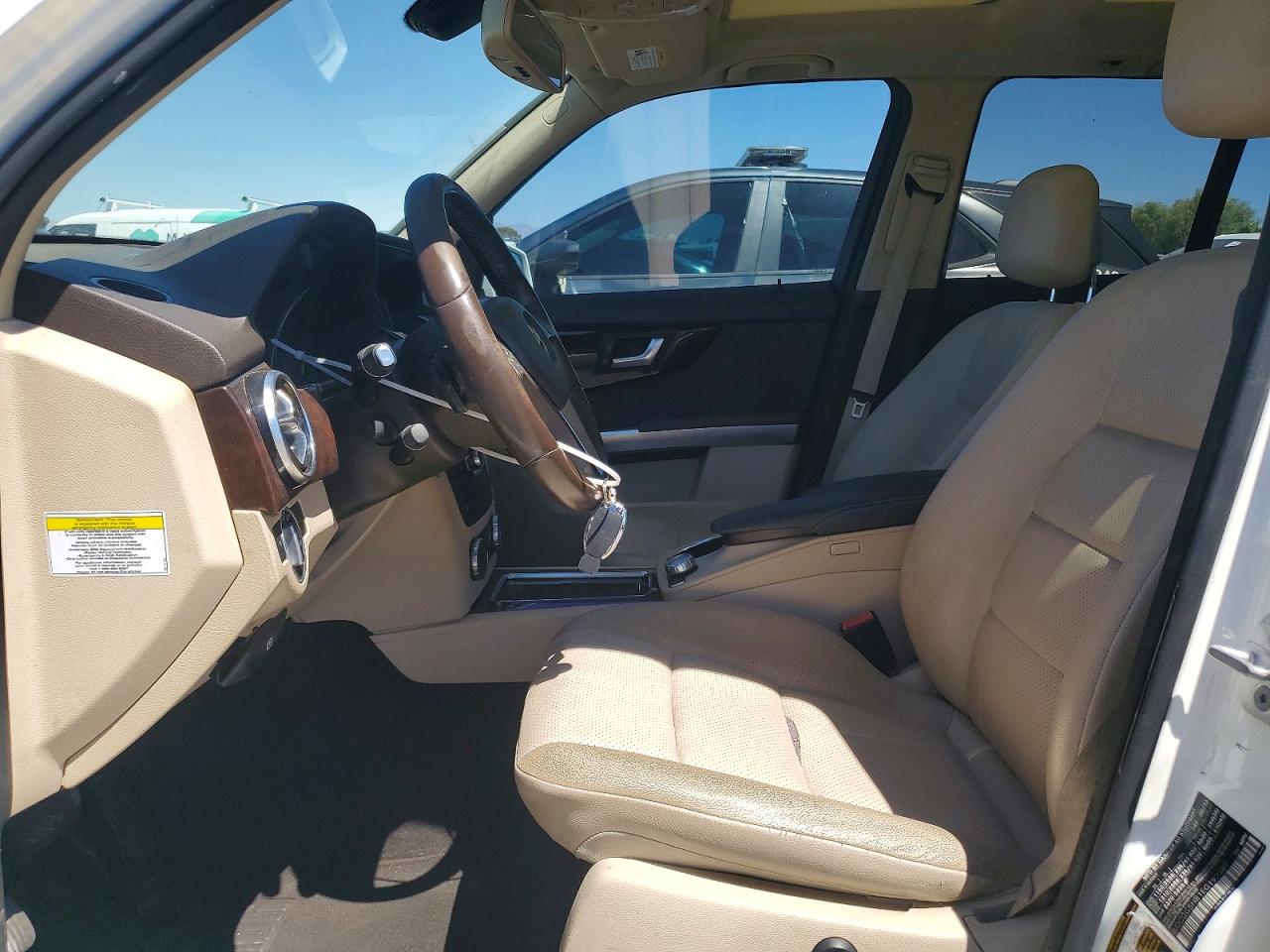 2014 Mercedes-benz Glk 350 White vin: WDCGG5HB1EG192387