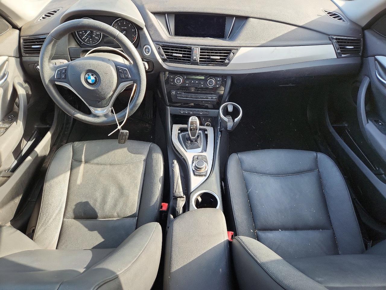 2015 Bmw X1 Sdrive28i Blue vin: WBAVM1C52FVZ93761