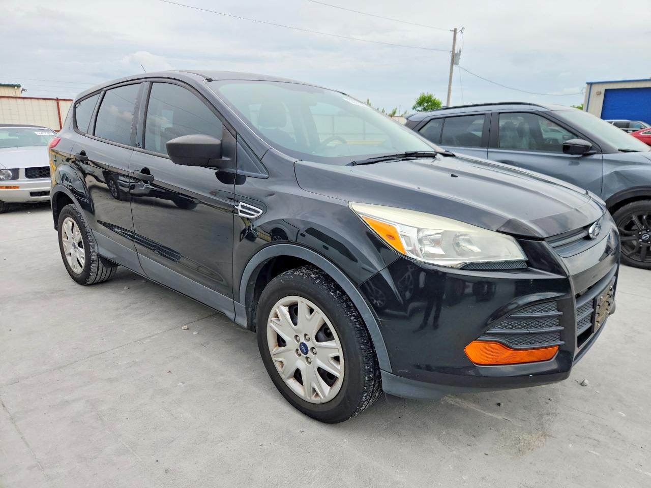 2013 Ford Escape S Black vin: 1FMCU0F78DUB37784