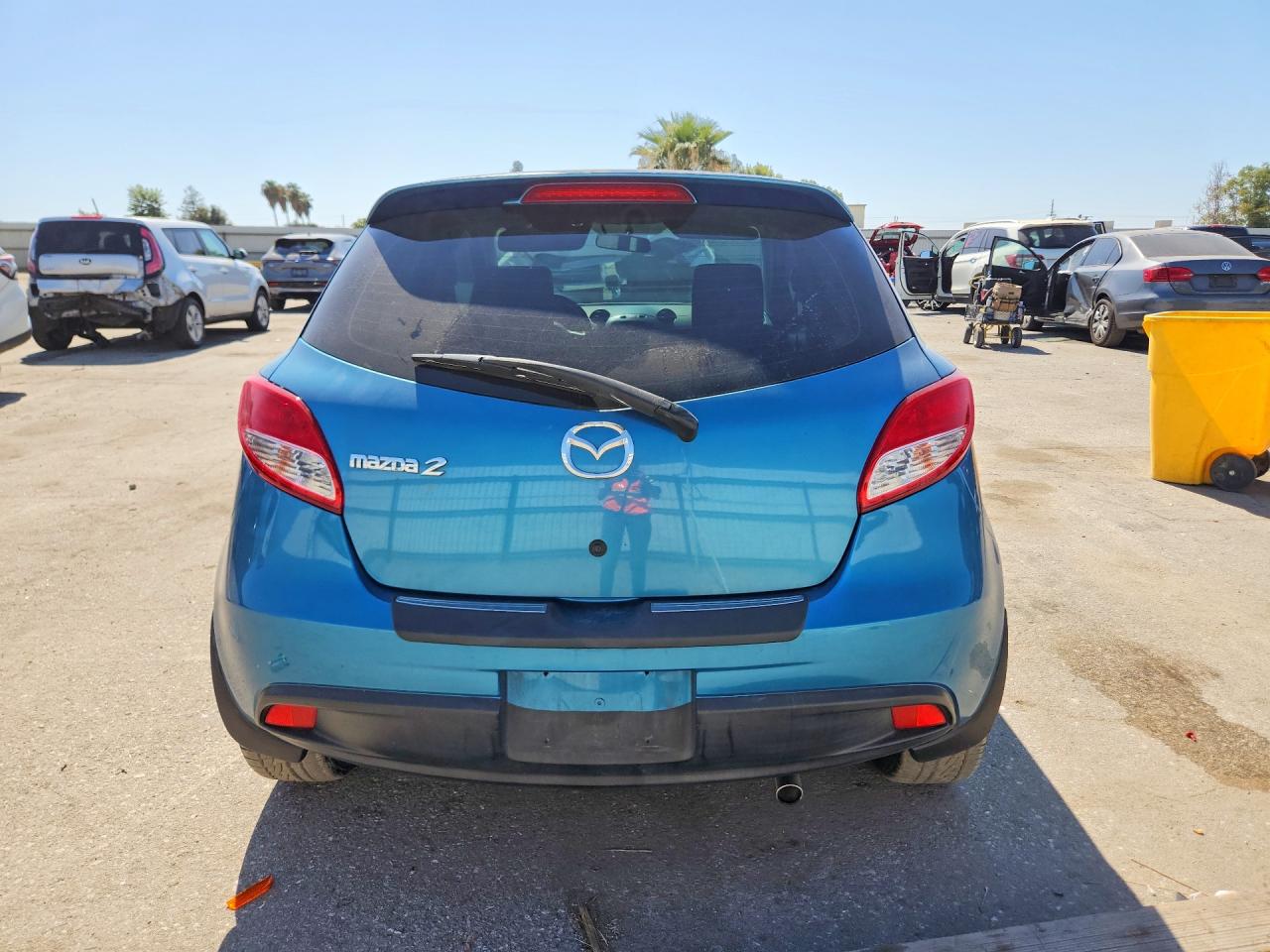 2011 Mazda Mazda2 Blue vin: JM1DE1HZ0B0125417