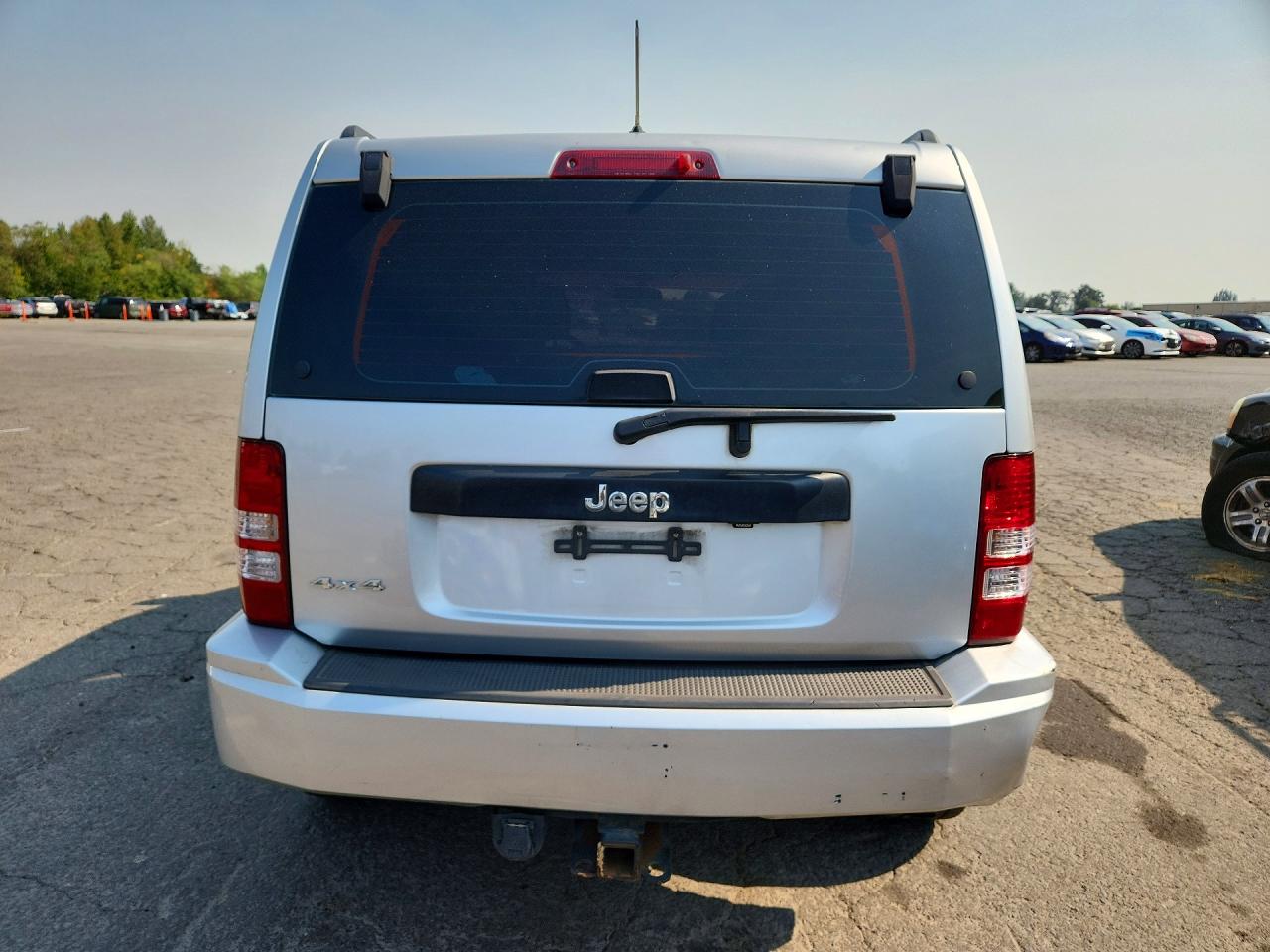 2010 Jeep Liberty Sport Silver vin: 1J4PN2GK5AW103913