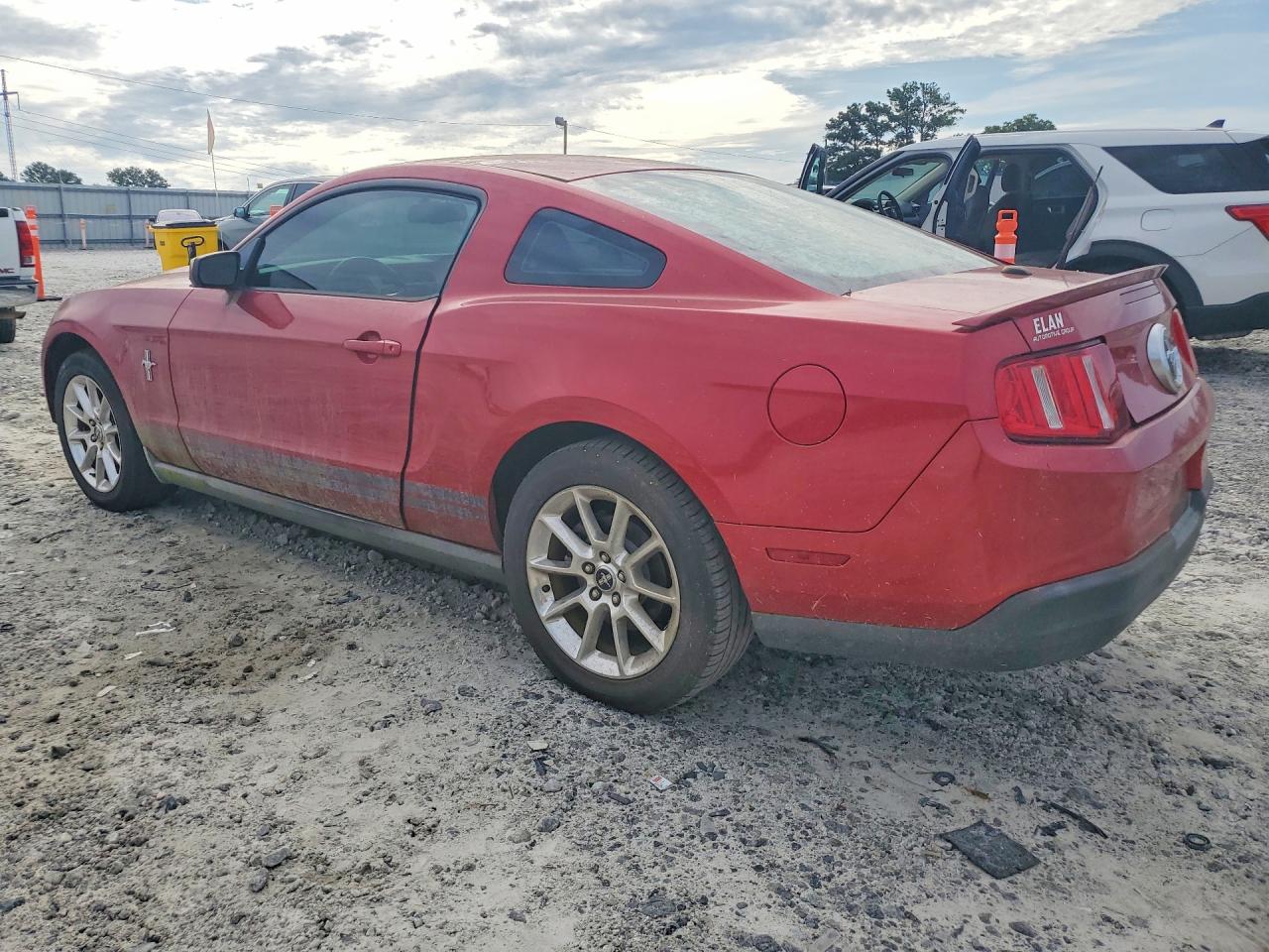 2010 Ford Mustang Red vin: 1ZVBP8AN7A5123521
