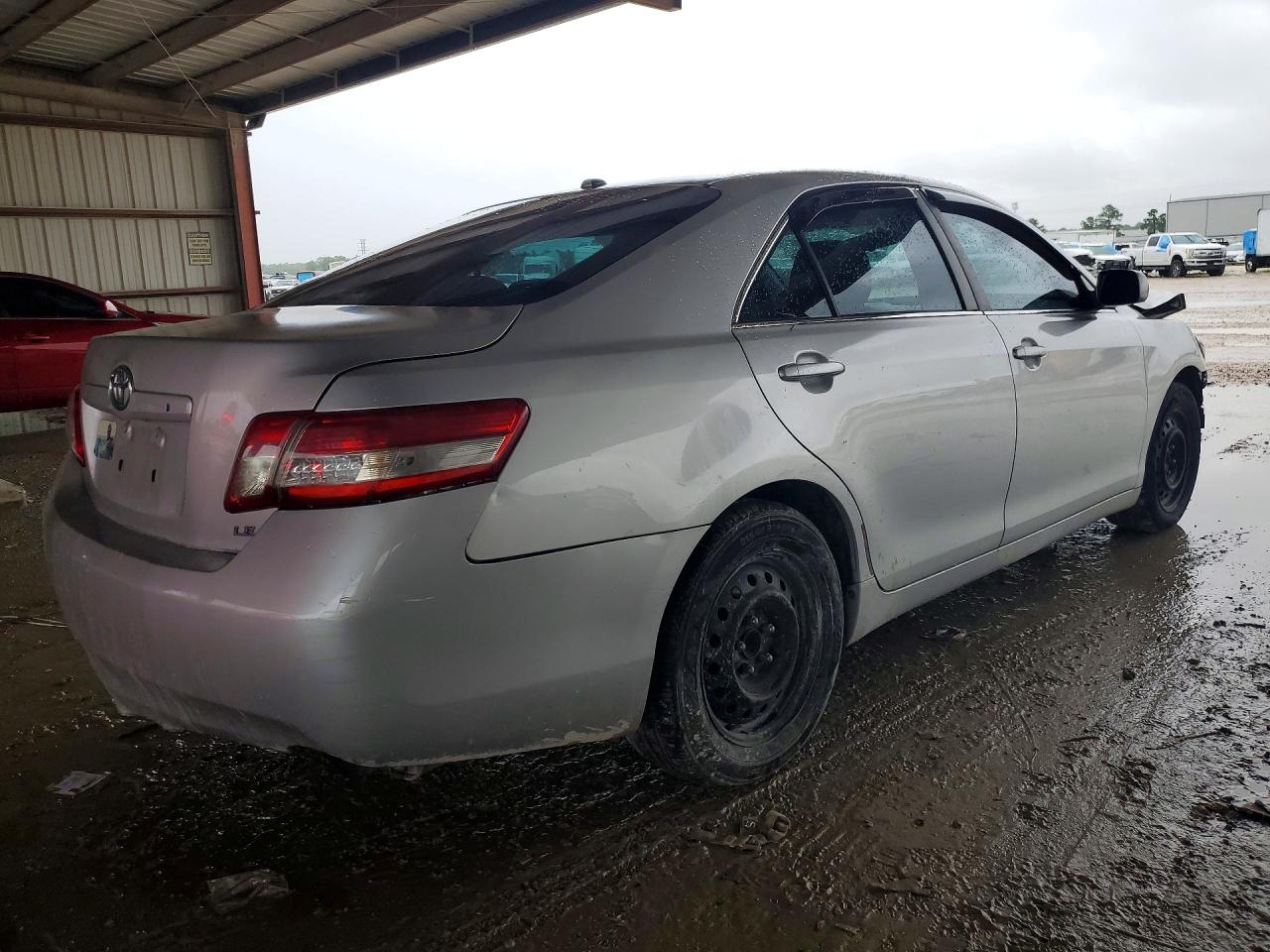 2010 Toyota Camry Le Серебряный vin: 4T1BF3EK7AU528479