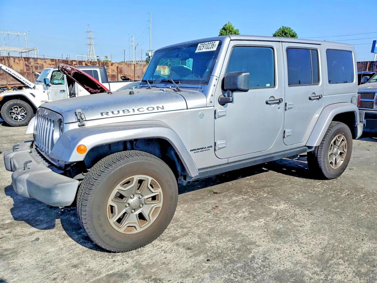 2015 Jeep Wrangler Unlimited Rubicon Silver vin: 1C4BJWFGXFL752423