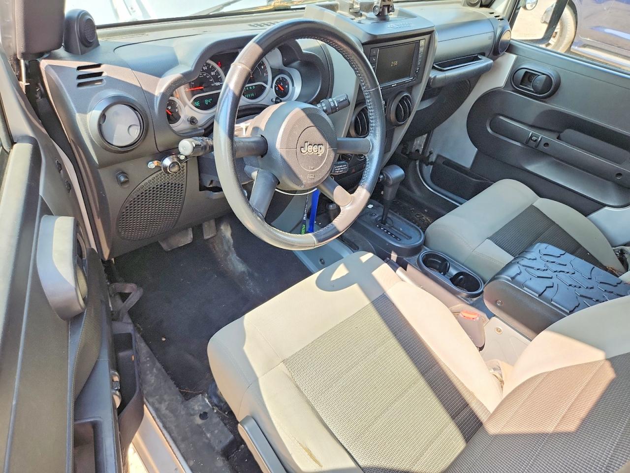 2010 Jeep Wrangler Sport Серебряный vin: 1J4AA2D16AL229826