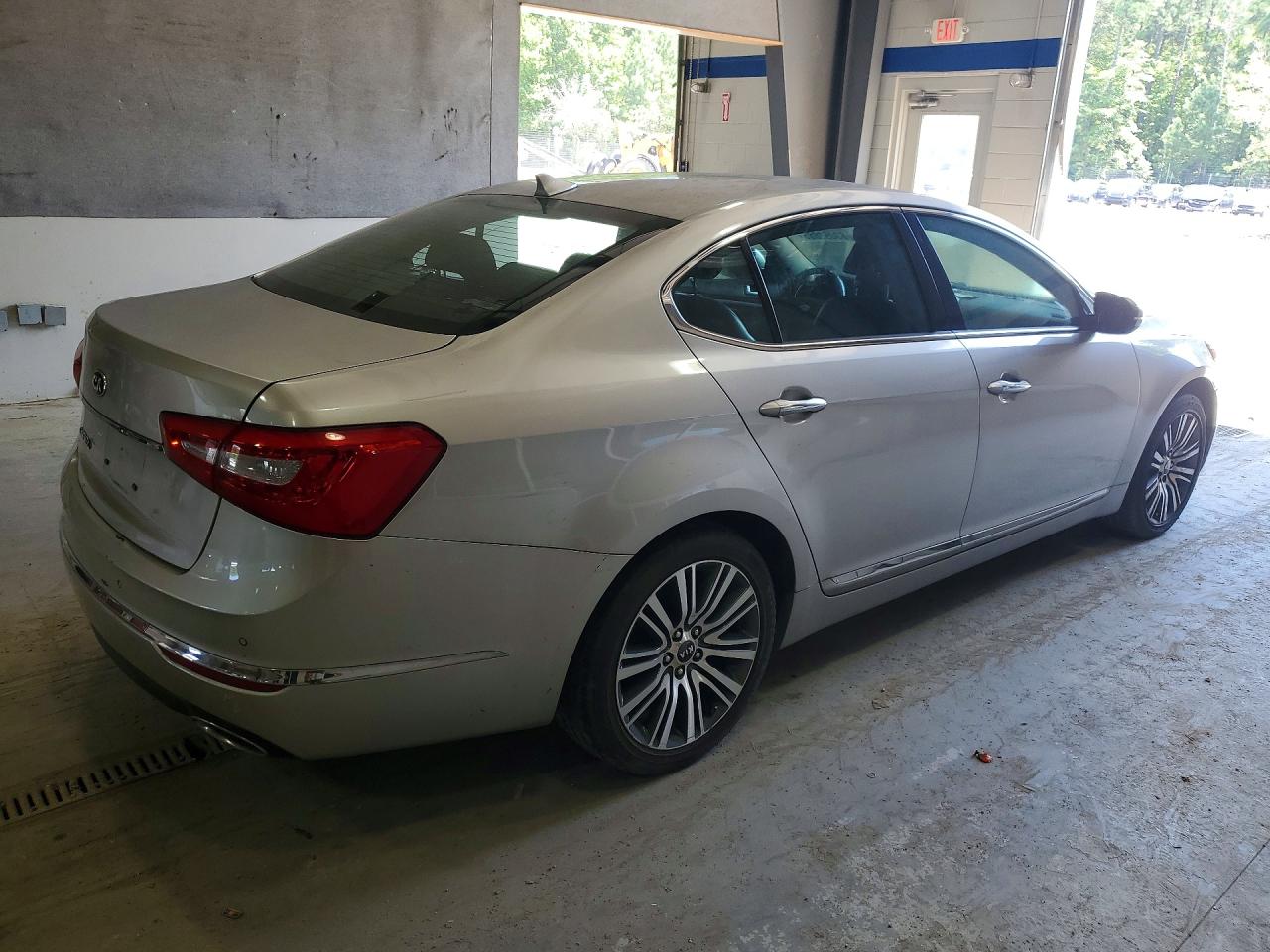 2014 Kia Cadenza Premium Silver vin: KNALN4D78E5128667