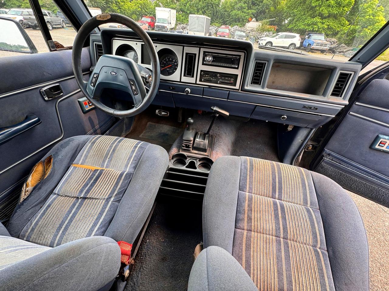 1988 Ford Bronco Ii Blue vin: 1FMCU14T7JU838491