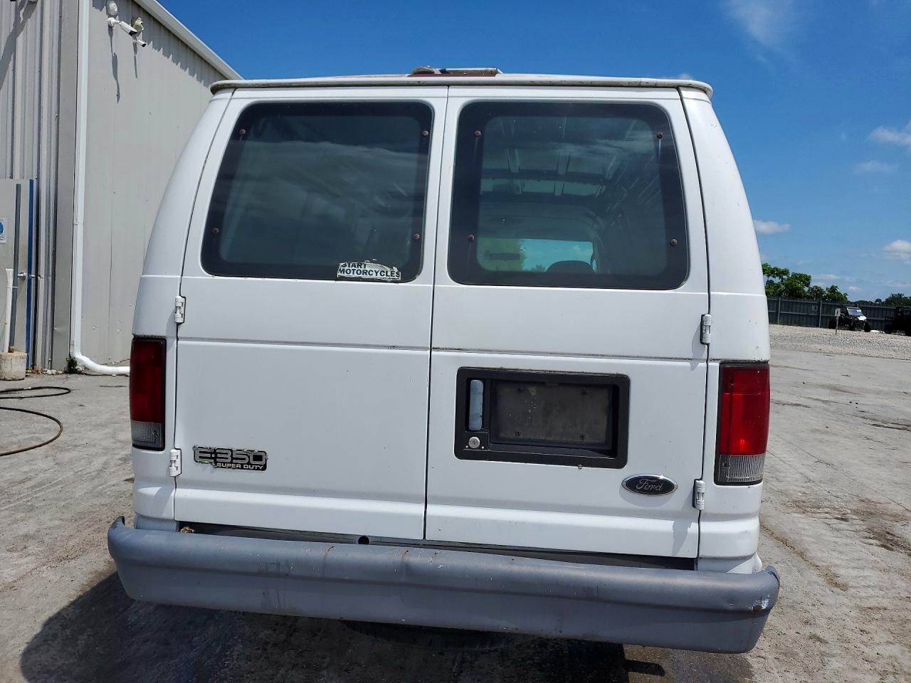 2005 Ford Econoline E350 Super Duty Van White vin: 1FTSS34P35HA79104